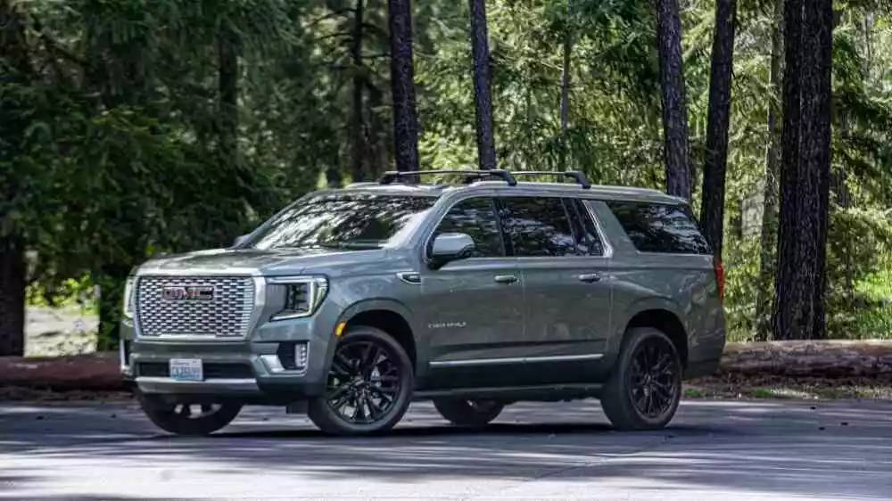2023 GMC Yukon XL Denali 4dr SUV 4WD